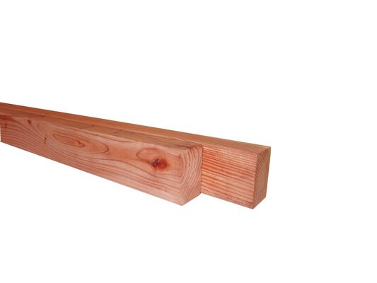Douglas fijnbezaagde regel 4,5 x 7,5 x 250 cm, onbehandeld.
